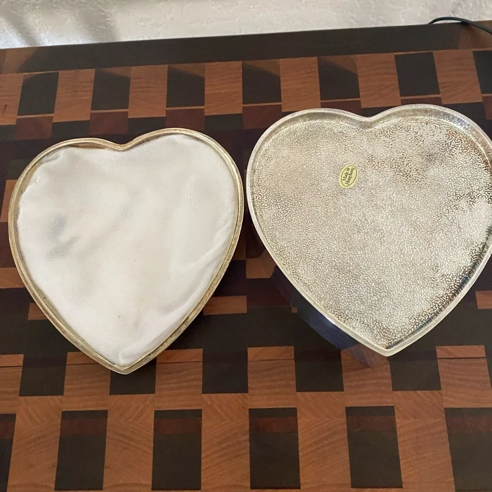 Vintage Silver Heart Ring Gold Bow Accent Decor Jewelry/Trinket Regency 5”L 2”H